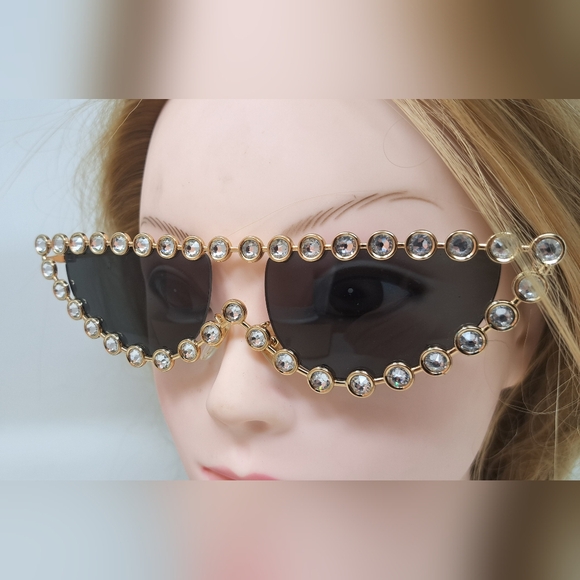 Gucci Hollywood Forever Sunglasses Crystals Gold Cat Eye GG0364S 002 53-18-140 - Picture 5 of 15